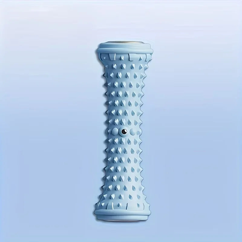Rouleau de massage plantaire PuraDorse Roll bleu, vu de face sur fond bleu clair